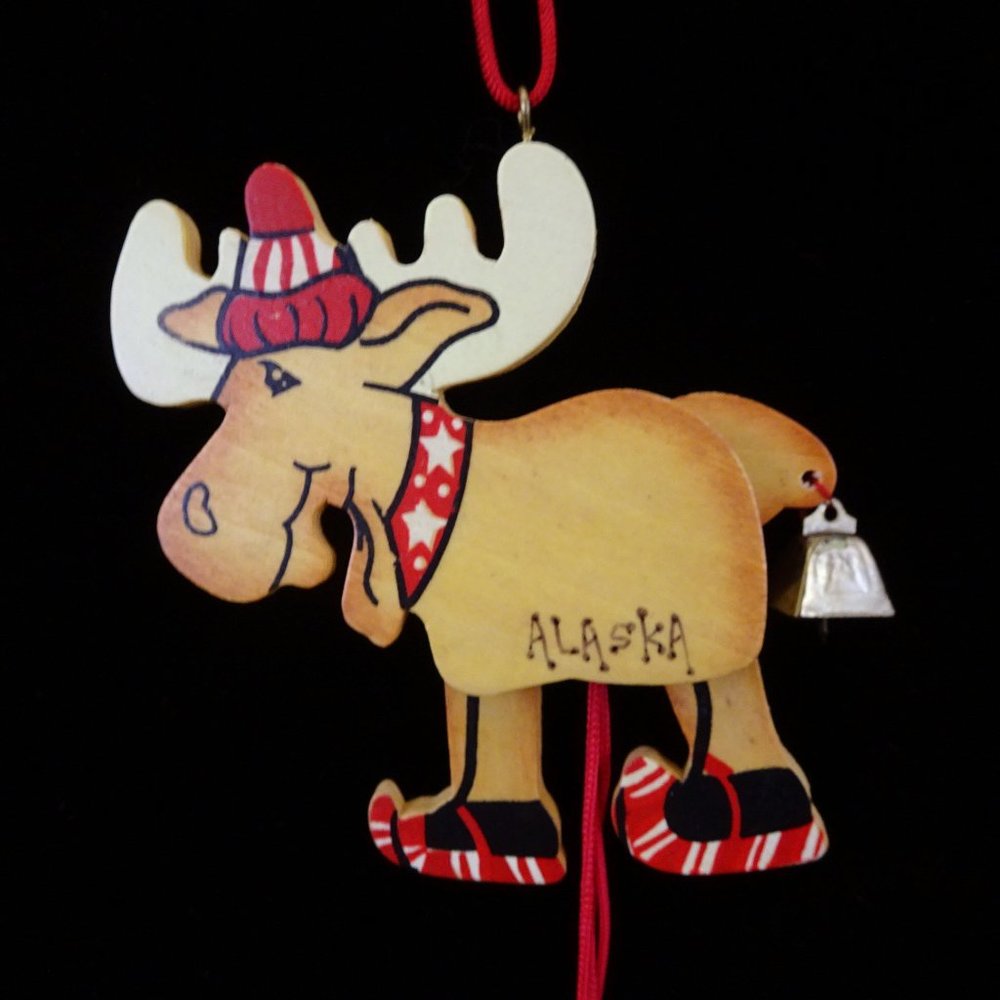 2000 Alaska Wooden Moose Christmas Ornament Pull String Peggy Kupper Y2K